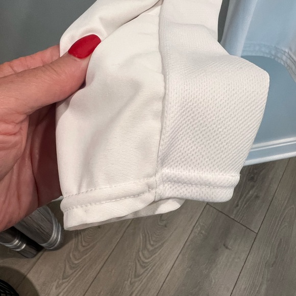 Billabong White Long Sleeve Tee with Signature Style - Picture 5 of 5